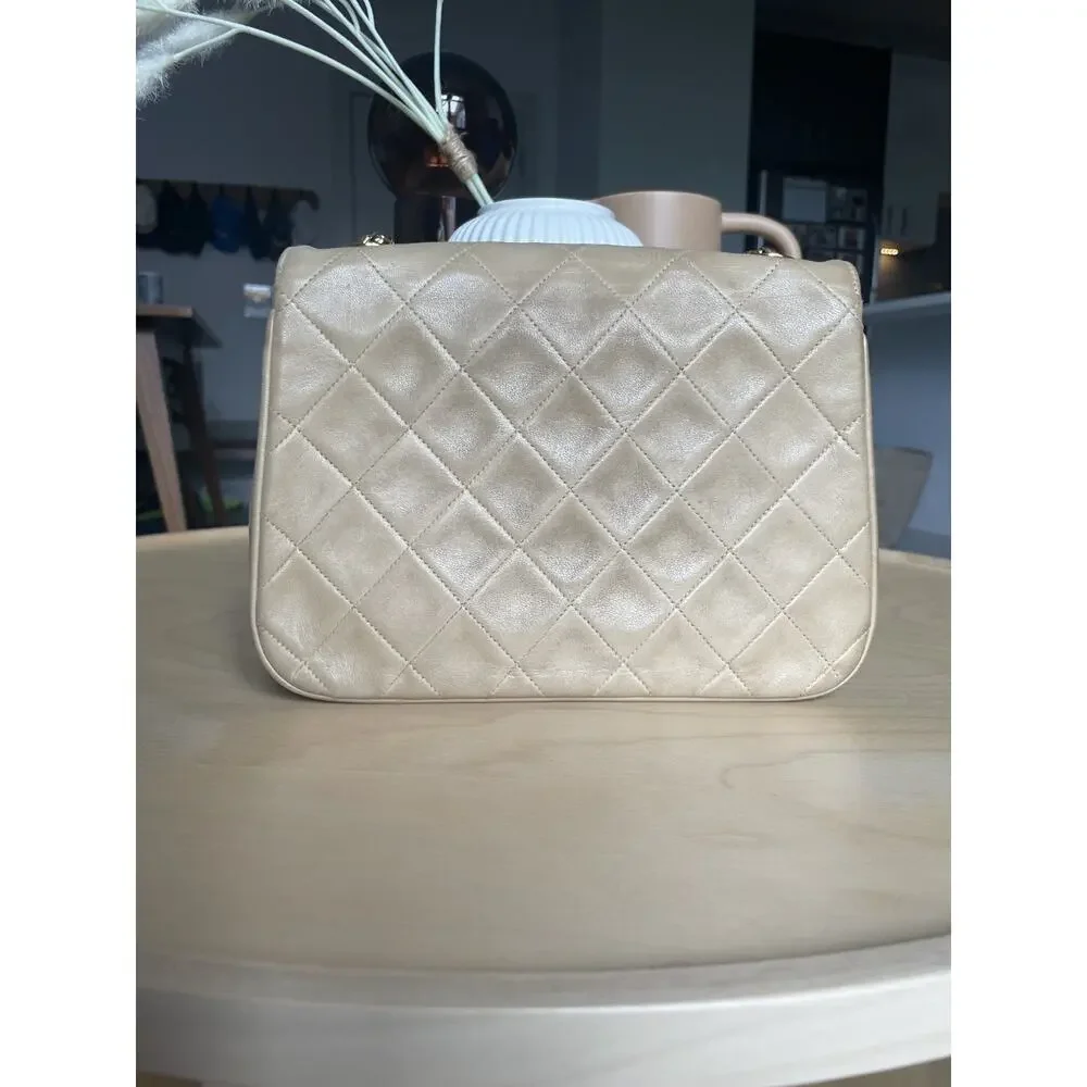 Chanel Beige Round Flap Bag Shoulder Bag Leather Gold Small Classic CC Diana